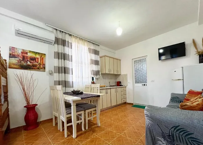 Joni's Apartment Spille