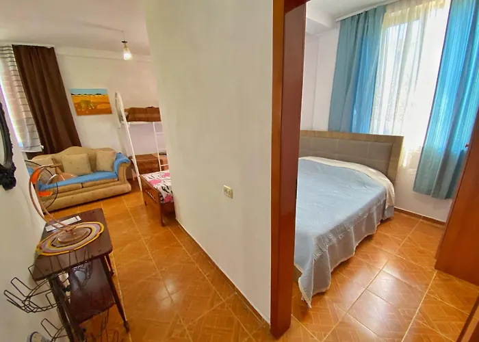 Joni's Apartment Spille