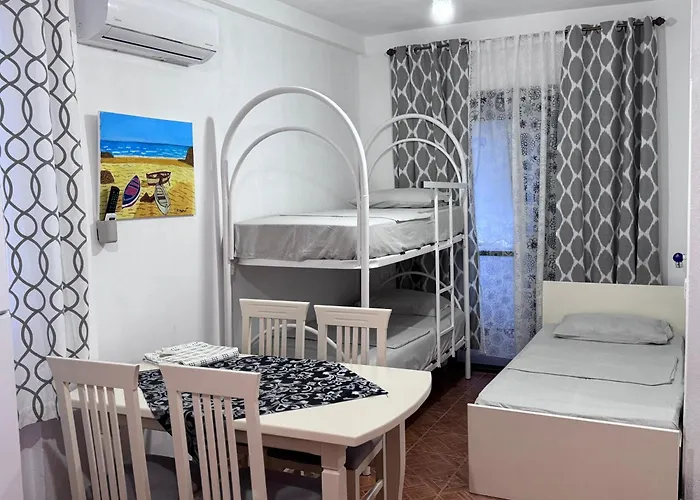 Joni's Apartment Spille